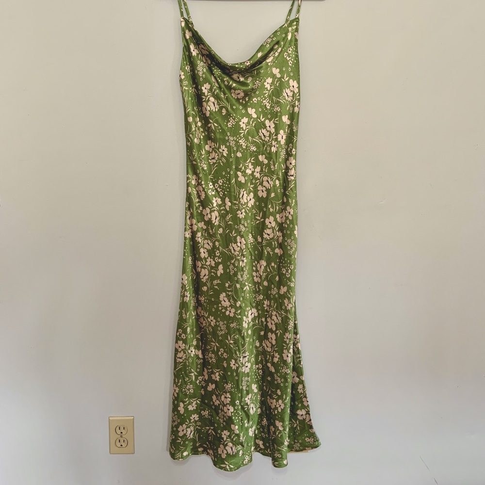 💫💫Beautiful Cowl Neck Slip Dress